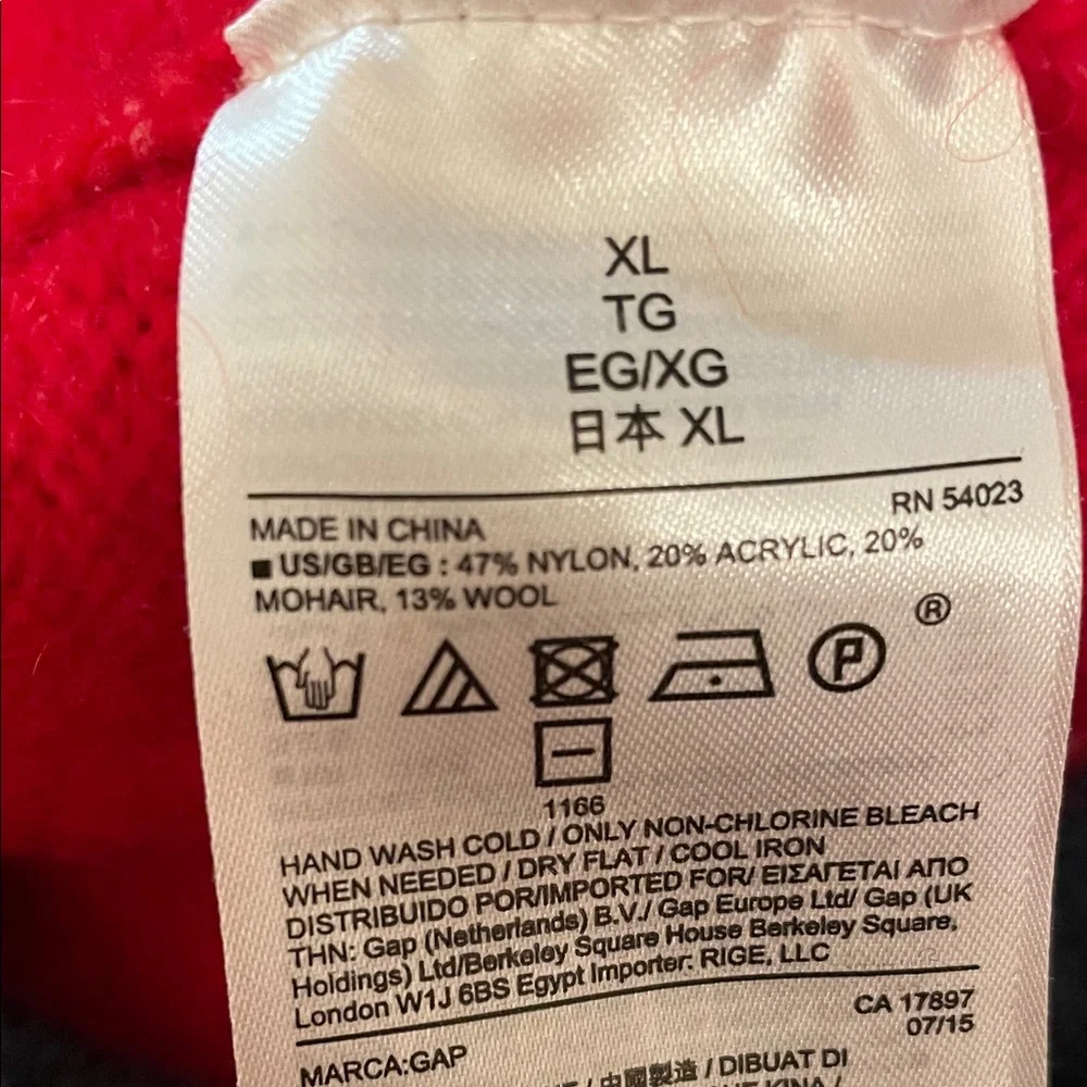 GAP Ladies Wool Blend Red and Navy Patterned Warm Cozy Ski Sweater - Picture 4 of 4